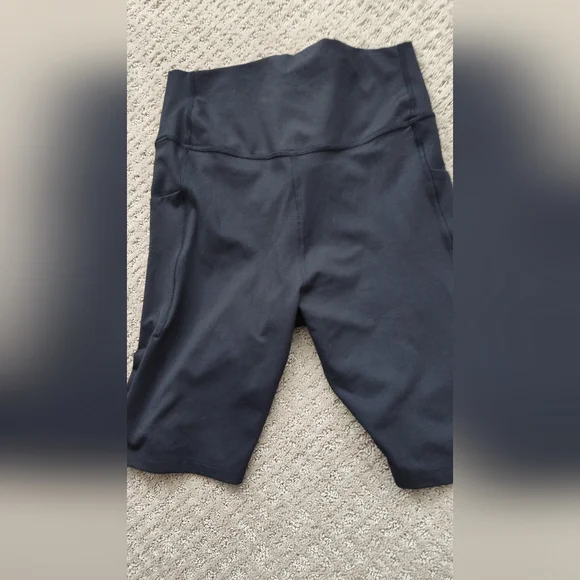 The North Face Women's Black Bike Shorts - Picture 3 of 6
